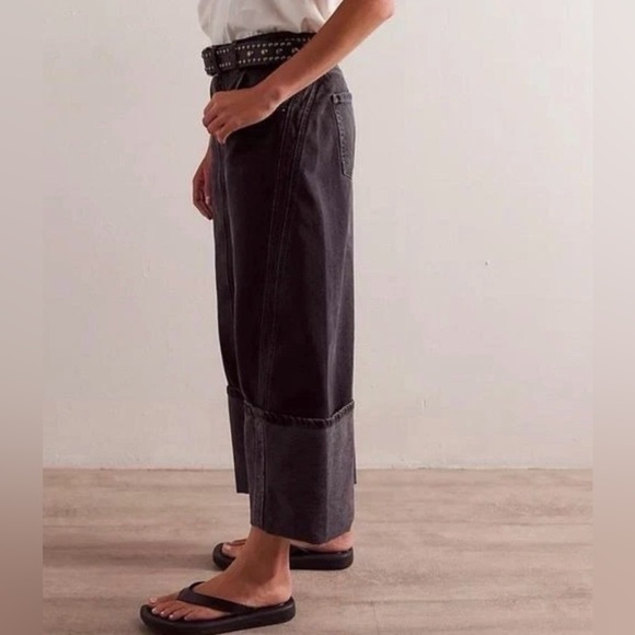 NWT! We The Free Olsen Cuffed Barrel Leg Jeans - Picture 4 of 11